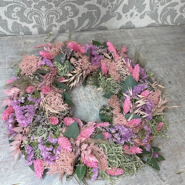 DIY dried flower wreath to tie yourself - DIY package of dried flowers table decorations for giving away at home - design your own modern door wreath