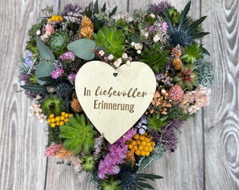 Mourning heart - Funeral arrangement in pastel colors with sempervivum - Grave arrangement for memorial days - Durable mourning decoration - Grave decoration - Flower arrangement