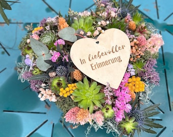 Mourning Heart - Floral Arrangement with Heart-Shaped Sempervivum - Grave Arrangement for Memorial Days - Durable Mourning Decoration - Loving Grave Decoration - Funeral Arrangement