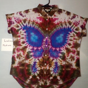 Ladies Medium Butterfly tie dyed button down