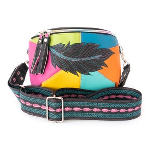 Bunte Bauchtasche für Frauen, Patchwork Kleine Umhängetasche, Einzigartige Vegane Geldbörse mit Bestickten Breiten Riemen, Einzigartige Geschenkidee für Sie