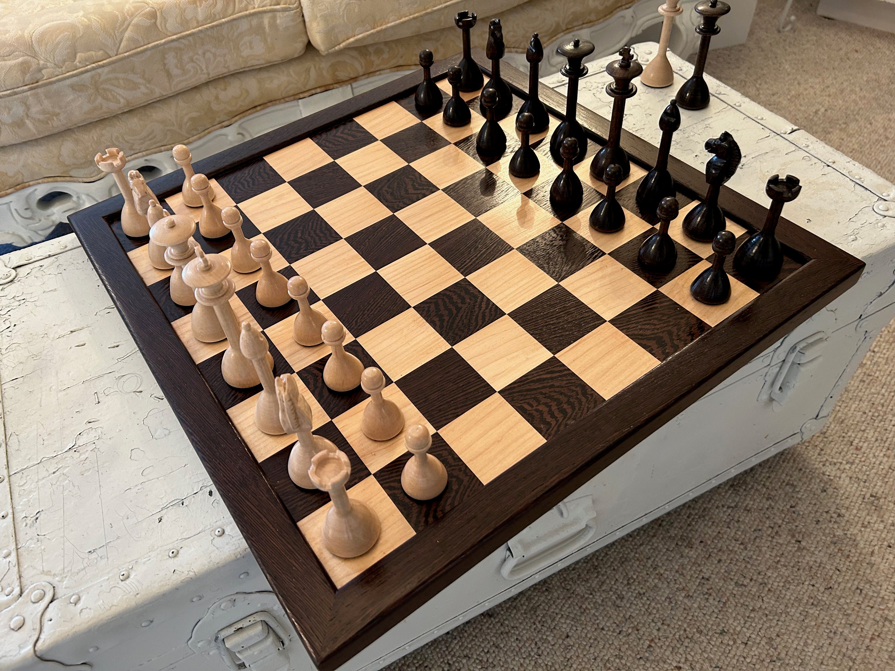 The Queen's Gambit Final Game Chess Set Ebonized & Boxwood Pieces with  Queen's Gambit Board - 4 King