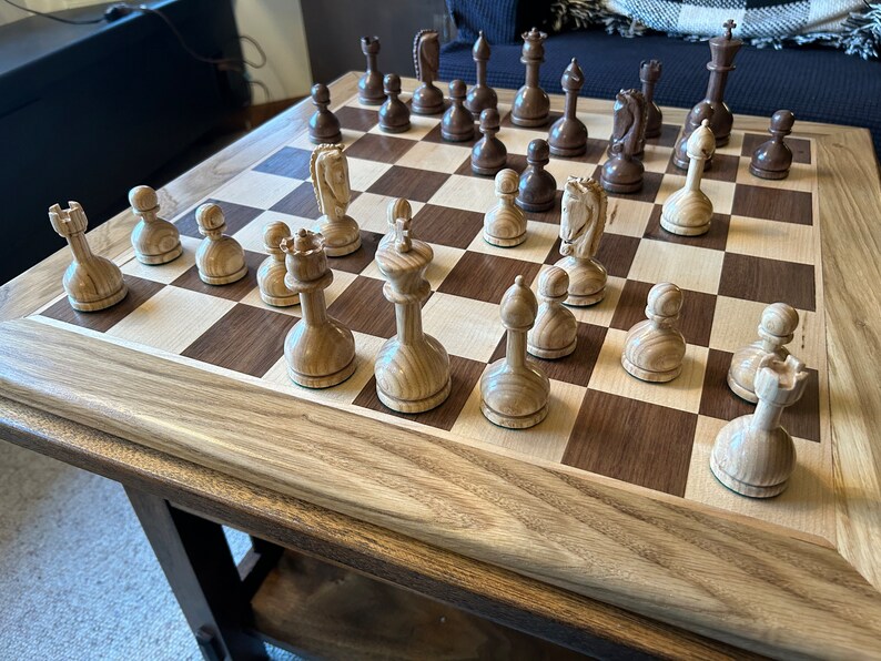 Dublin Pattern 2 Chess Set image 2