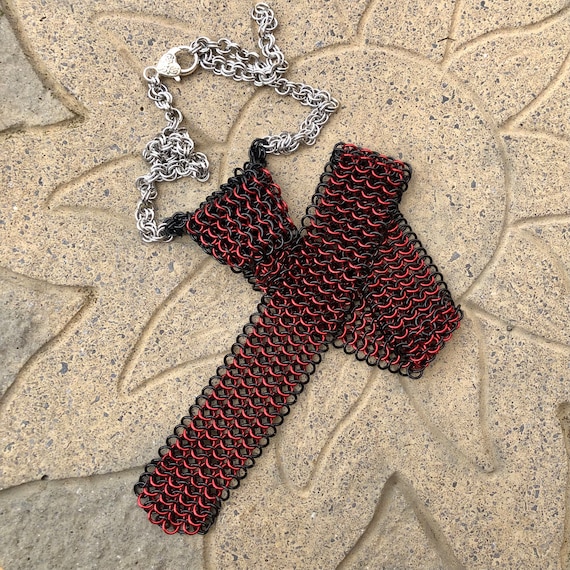 chainmail tie pattern