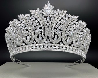 Tall Quince Crown Tiara , Quinceanera Corona, Corona para Quice, Crown for 15 Anos, Bridal Tall Crown, Swarovski Crystal Shine, Beautiful