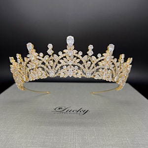 Bridal Crown, Quinceanera Tiara, Crown for Bride, Quince Corona, XV Anos Corona, Swarovski Headpiece, Wedding Tiara