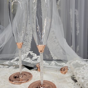 Wedding Champagne Flutes and Cake Knife Set for Bride and Groom,  Wedding Gift Anniversary, Toasting Glasses and cake Cutter Set