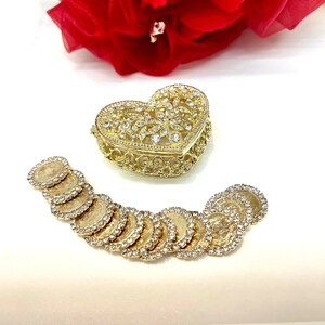 Caja de Arras para Bodas con MONEDAS GRATIS - Pequeño Corazón de Diamantes de Imitación - Caja de Unidad para Bodas Católicas, Caja de Novia de Cristal Deslumbrante