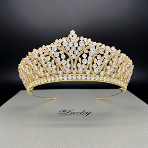 Classic Bridal Crown, Quinceanera Corona, Swarovski Crystal Corona, Beautiful Tiara for Bride, Tiara Wedding Silver, Rosegold Crown Tiara