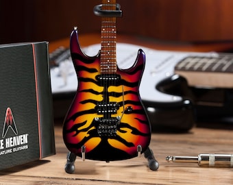 Dokken Collectible - George Lynch Tiger Sunburst Miniatur Gitarren Replica