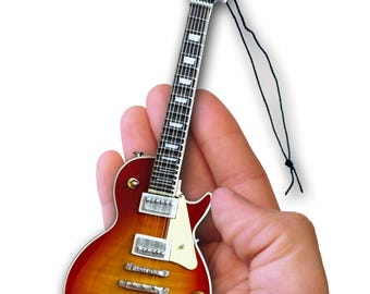 Réplica do modelo de mini guitarra Gibson Burst Cherry Sunburst 6" Ornament Classic '59 - Gibson® oficial da AXE HEAVEN