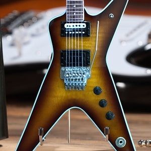 希少品 ダイムバッグ・ダレル ミニギターフレーム パンテラ PANTERA パンテラ コレクタブル ダレル ダイムバッグ ミニギター モデル