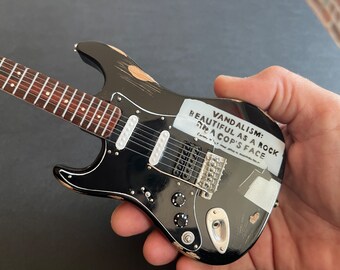 Cobain Mini Guitars - Set of 2 - Mustang and Vandalism - 1:4 Scale