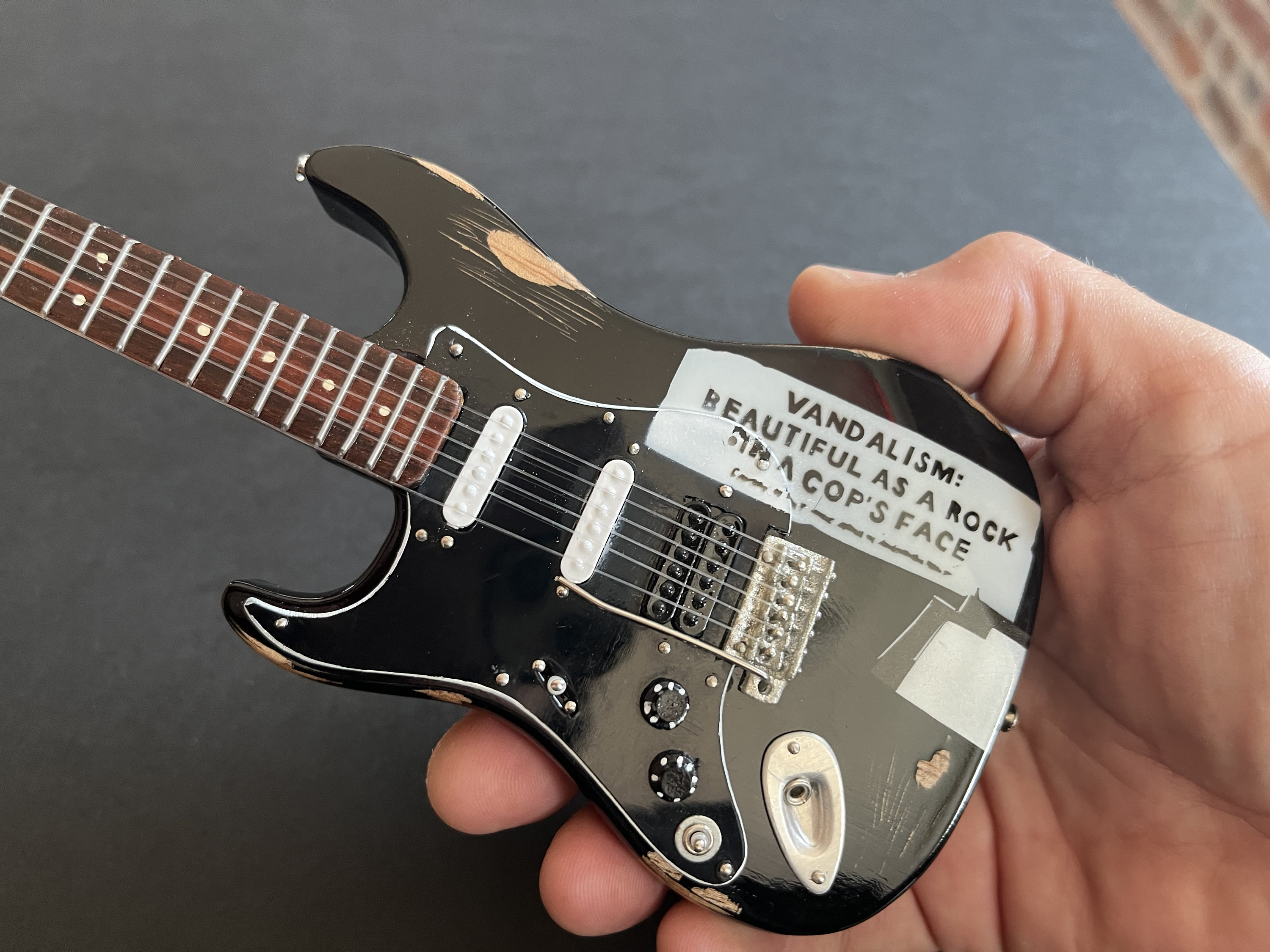 Cobain Mini Guitars - Set of 2 - Mustang and Vandalism - 1:4 Scale