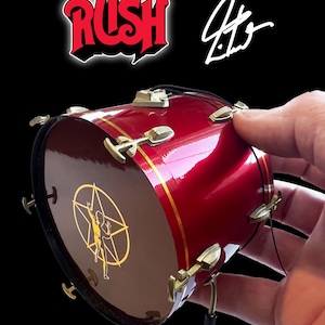 RUSH-drumornament - 3,5" Rush Neil Peart Starman Crimson Red mini-basdrumornament