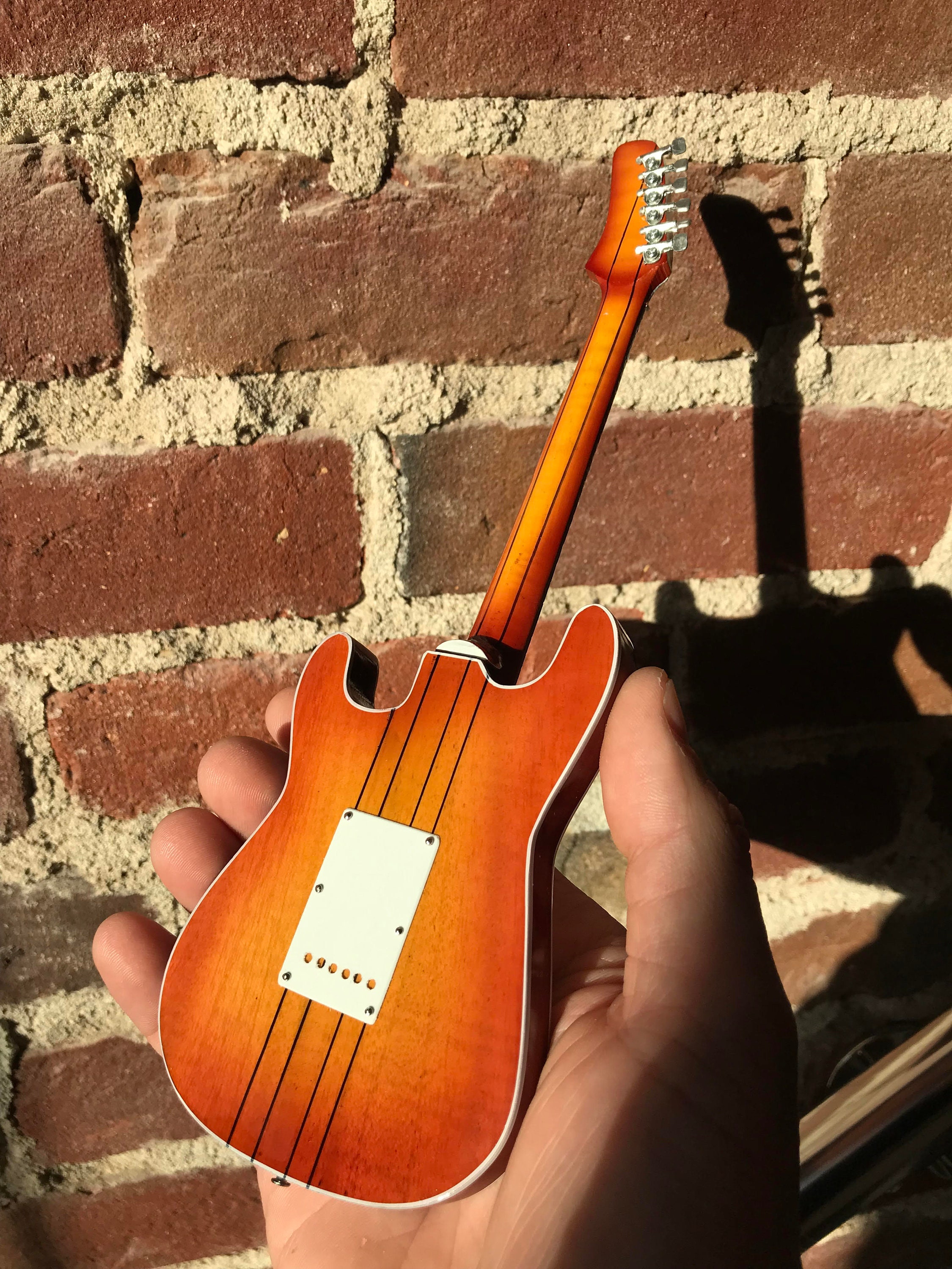 希少】フェンダー ストラト ミニチュア ギター SRV レイヴォーン