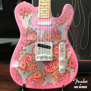 Pink Paisley Fender™ Telecaster™ Gitarren Replica Miniatur Gitarren Sammlerstück von AXE HEAVEN®