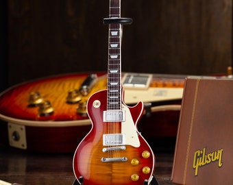 【希少】ギターリスト　ジミーペイジ写真　スケールギター　額縁 希少】ギターリスト ジミーペイジ写真 スケールギター 額縁