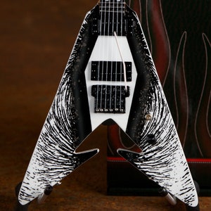 Metallica Collectible Kirk Hammett Death Magnetic Replica Guitar Miniature Guitar
