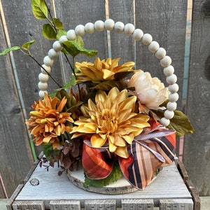 Fall arrangement, Wood bead wreath, round