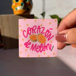 Adesivo Corazon de Melon 2x2" | Corazón de Melón | Latinx | Very That | Verythat | pequena empresa de propriedade de latina