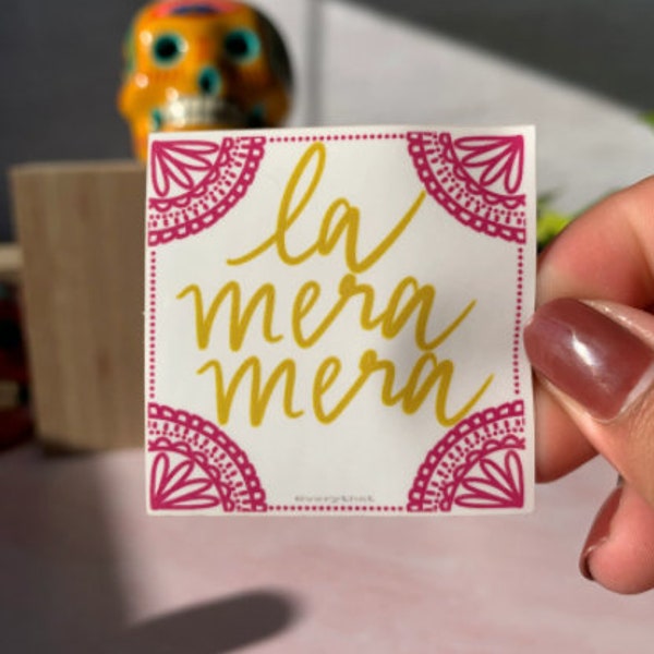 La Mera Mera sticker van Very That 2x2 inch, weer / waterdicht perfect voor uw dagboeken, planners, fiets, auto, etc!