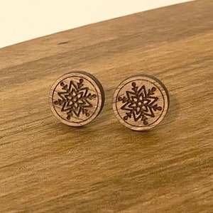 Espárragos de copo de nieve svg, archivos svg para joyería, archivos de corte por láser, archivos de pendientes de forja brillante, archivos svg de pendientes de Navidad para corte por láser
