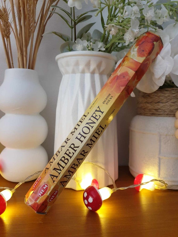 HEM Räucherstäbchen Amber – 20 Stück, Je 25 Cm, Echter Indischer Duft