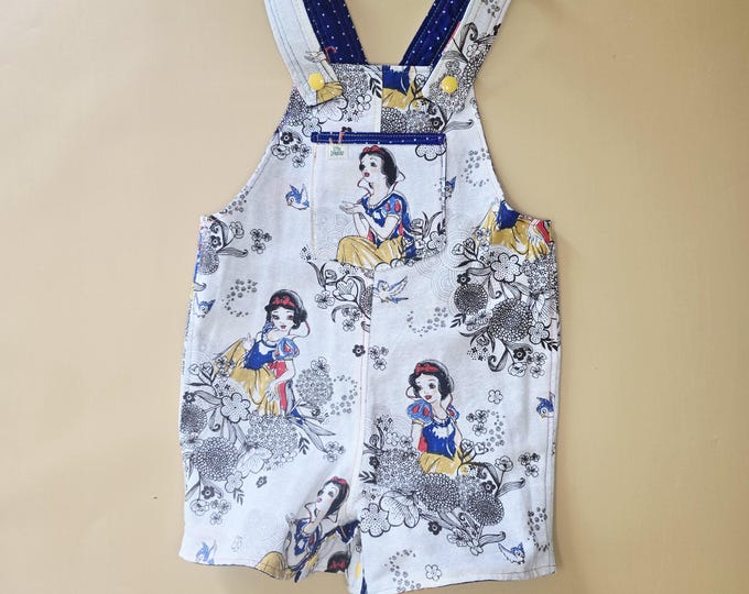 9M 047 - Vintage umbrella Cotton Reversible baby overalls.