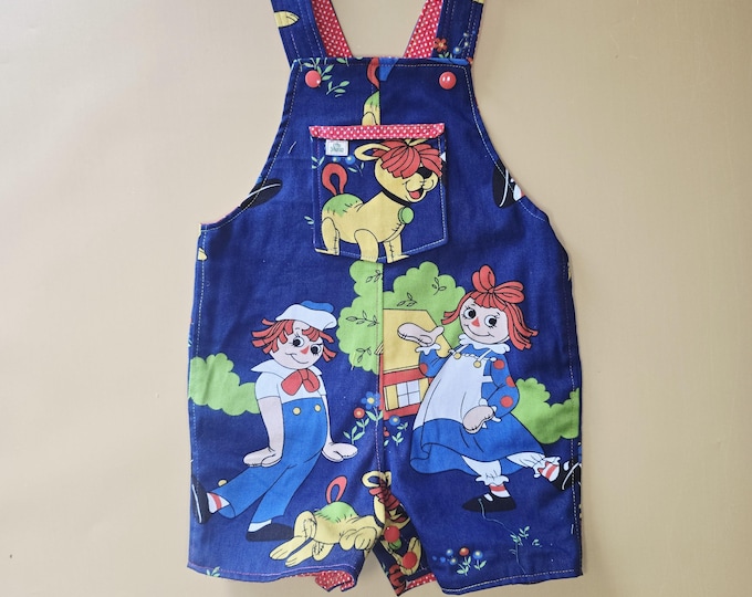 9M 051 - Vintage Ragady Anne Cotton Reversible baby overalls.