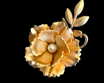 Spilla floreale vintage color oro opaco con perla