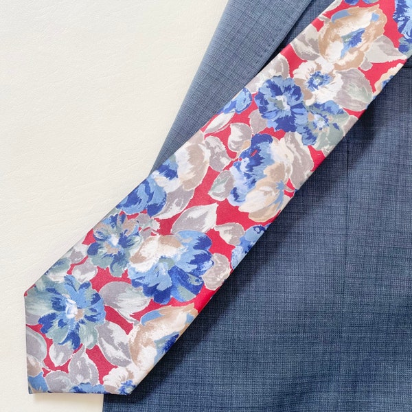 Vintage  Oleg Cassini Floral Silk Tie