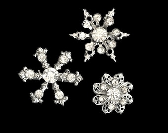 Bellissimo cluster di spille vintage con fiocco di neve e strass (3 pezzi)