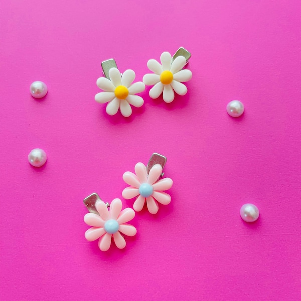 Mini Daisy hair clips, Toddler and Girl hair clips, pigtails set of 2