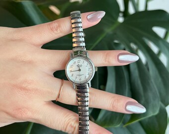 Minimalist Silver Tone Watch | Acqua | Round Silver Dial  display picture 1