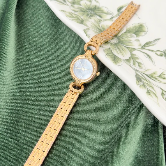 Vintage Gold Mother of Pearl Watch Crystal Textured Bezel  display picture 1