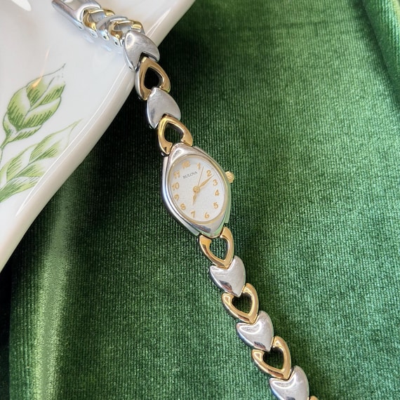Bulova | Women display picture 3
