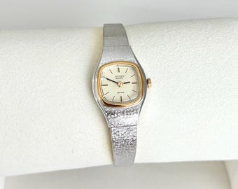 VTG Oval TIMEX GOLDTONE Ladies Stretch Band Watch White Face Not Tested Vintage Timex Women main image 3