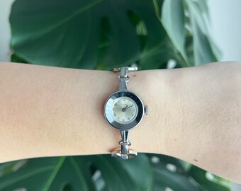 Vintage Timex Dainty Watch | Silver Round Dial | Silver Tone | Non-Working