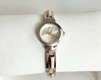 Vintage Swap Women’s Watch: Round White Dial, Silver Tone, NON WORKING WATCH