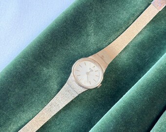 Seiko SX Quartz 20mm Gold-plated Round Cocktail Ladies  display picture 1