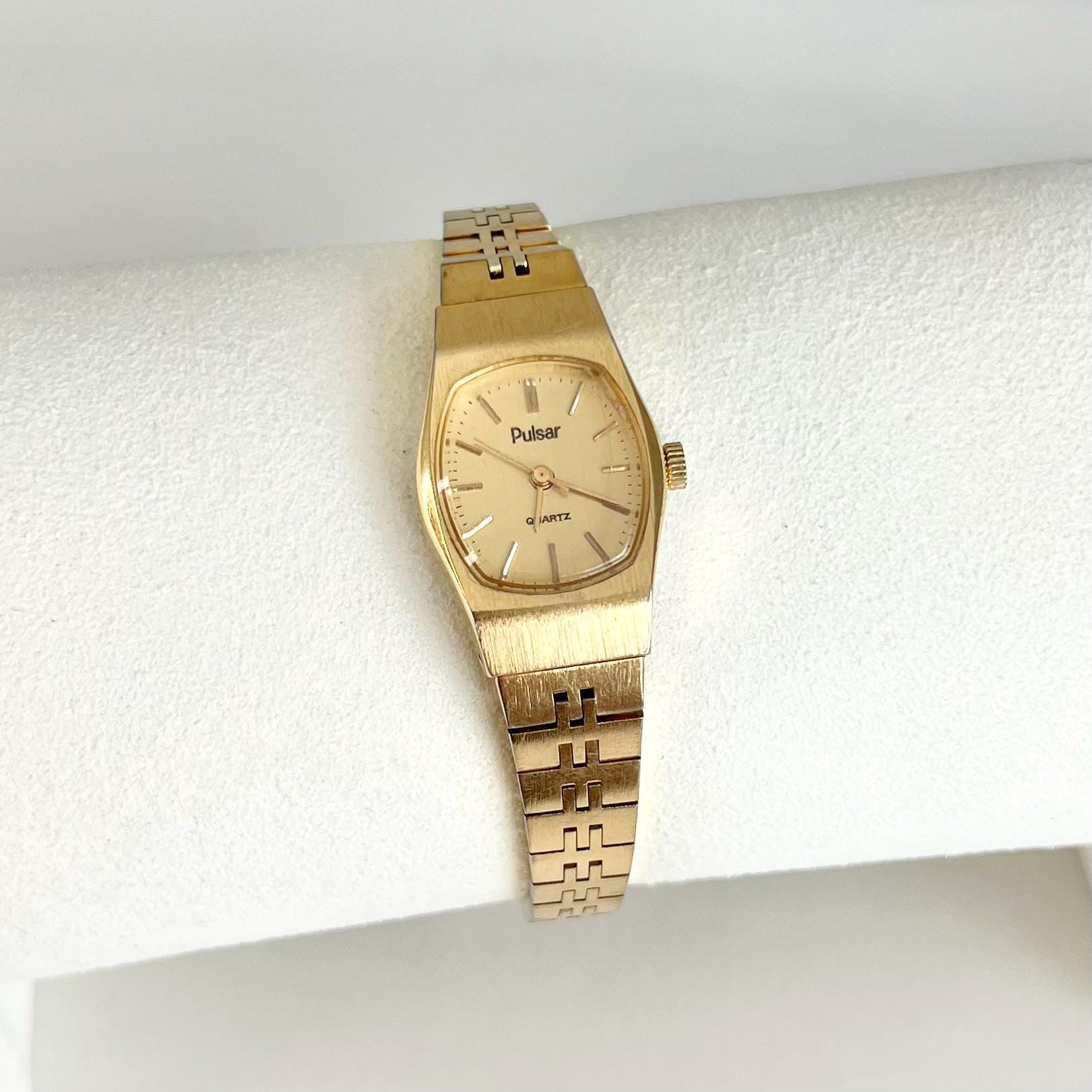 Montre vintage Pulsar pour femmes : acier inoxydable