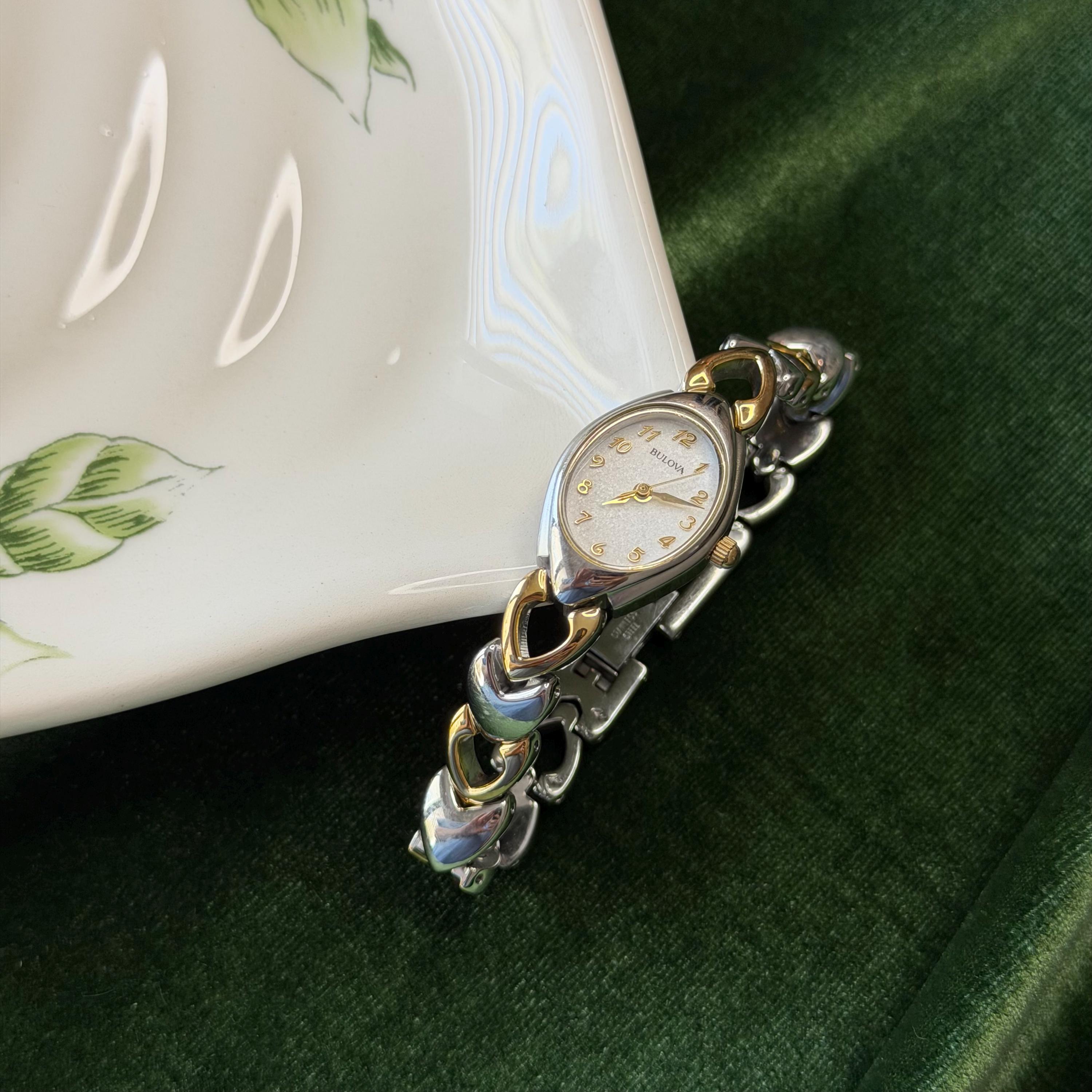 VTG Bulova Two-Tone Heart Link Women\'s Watch - Gold & Silver Bulova | Women main image 2