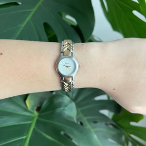 Vintage Helbros Women’s Watch | Round Pearl Dial | Gold/Silver Tone