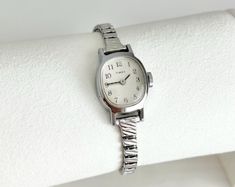 Vintage Ingersoll Dainty Classic Stretch Watch Vintage Ingersoll Dainty Classic Stretch Watch | eBay main image 3