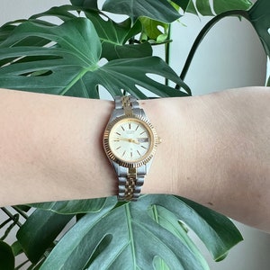 Vintage Citizen Dainty Women’s Watch | Round Gold Dial | Day Date Feature | Silver/Gold Tone
