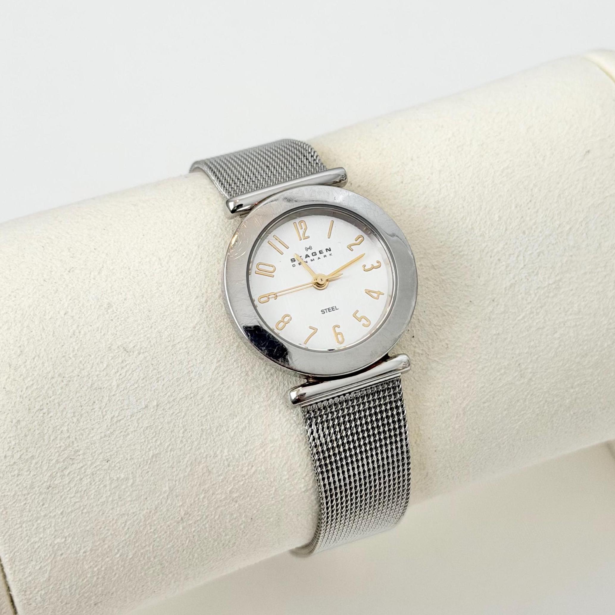 ⌚✨ Vintage Skagen Denmark Five Star Mesh Watch – Minimalist Scandinavian Style Vintage Skagen Danish Minimalist Watch - Gold Steel Mesh  main image 3