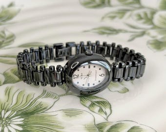 Vintage Classic Timex Diamond Black & Gold Metal Band  display picture 2