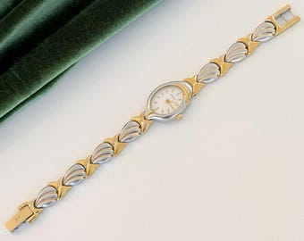 Zegarek vintage dla kobiet, Bulova, dwukolorowa owalna, falista bransoleta, białe, złote znaczniki tarczy, delikatny, staromodny zegarek koktajlowy, prezent dla niej