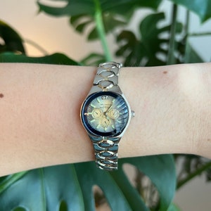 Vintage Dainty Vellaccio Women’s Watch | Round Gold Dial | Blue Bezel Border | Gold Tone